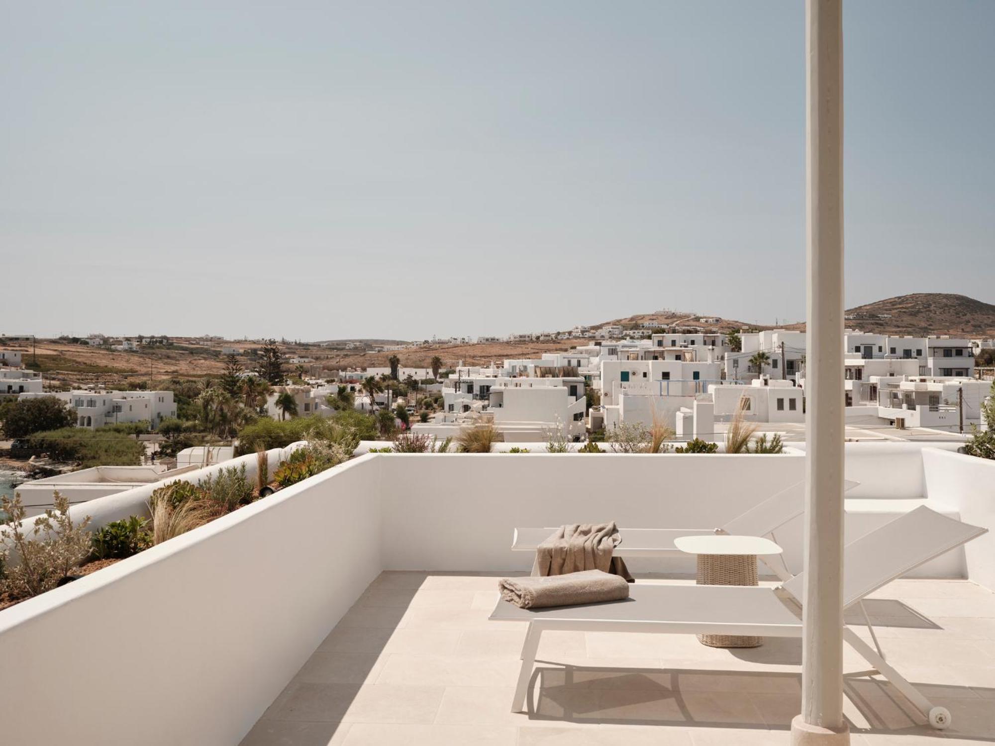 Akria Seaside Suites Naoussa Exterior foto