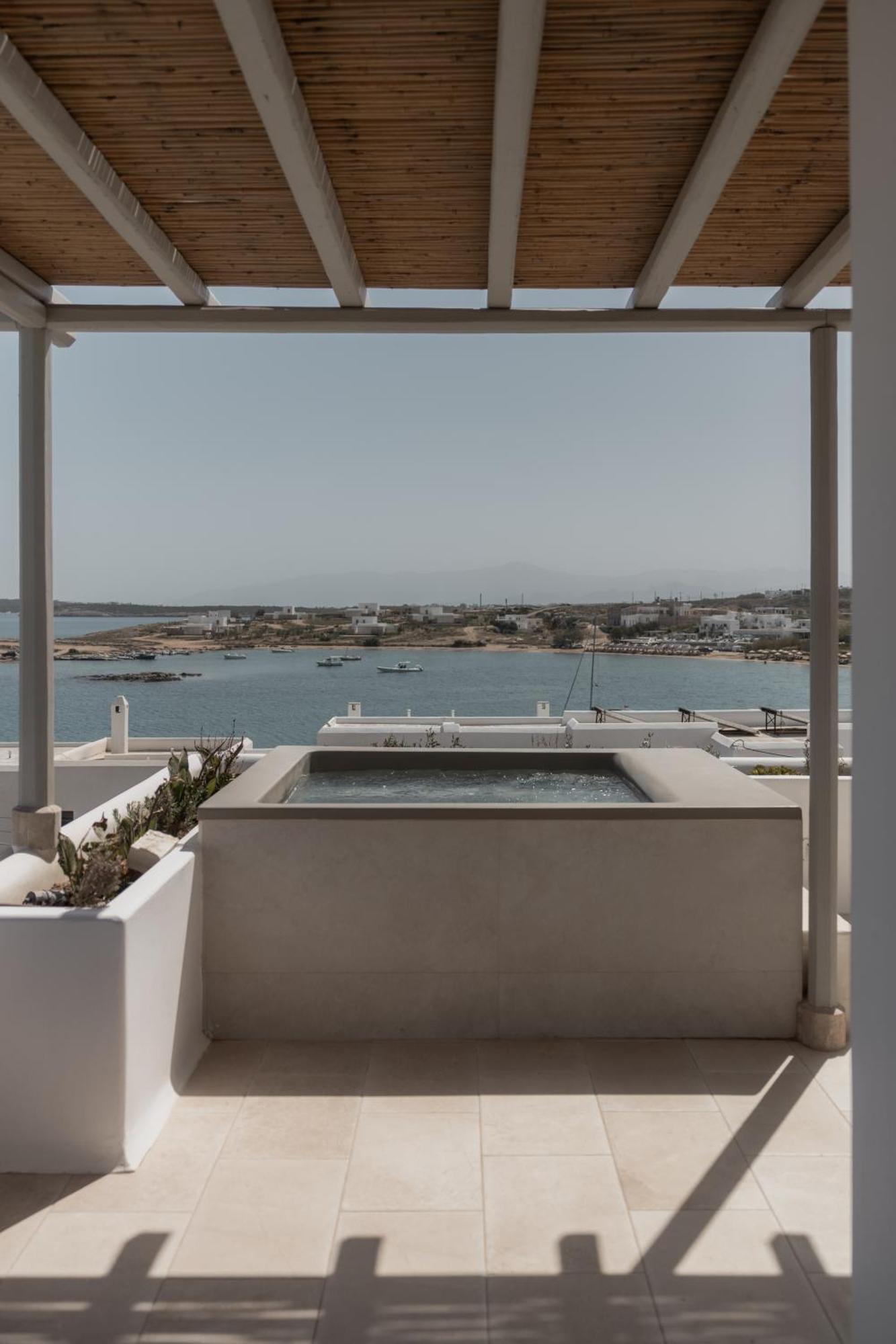 Akria Seaside Suites Naoussa Exterior foto
